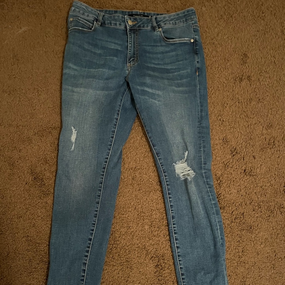 Hardly worn Tahari jeans, size 12.